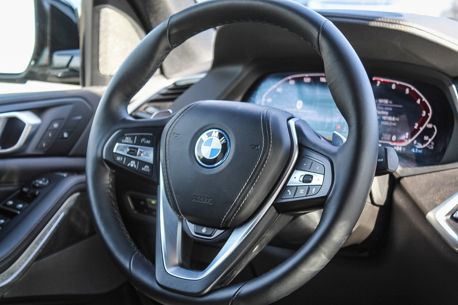 Used 2023 BMW X5 xDrive45e w/ Executive Package image 15