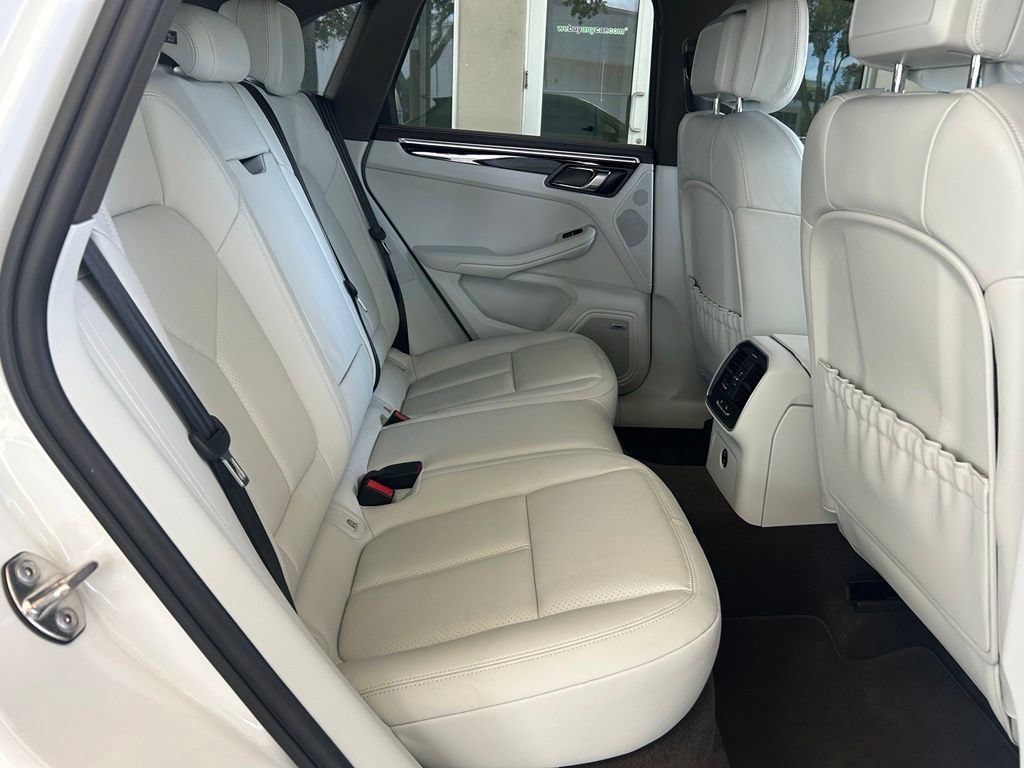 Used 2021 Porsche Macan S AWD/4WD image 28