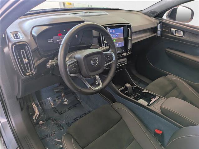 Used 2023 Volvo C40 P8 Recharge Ultimate image 9