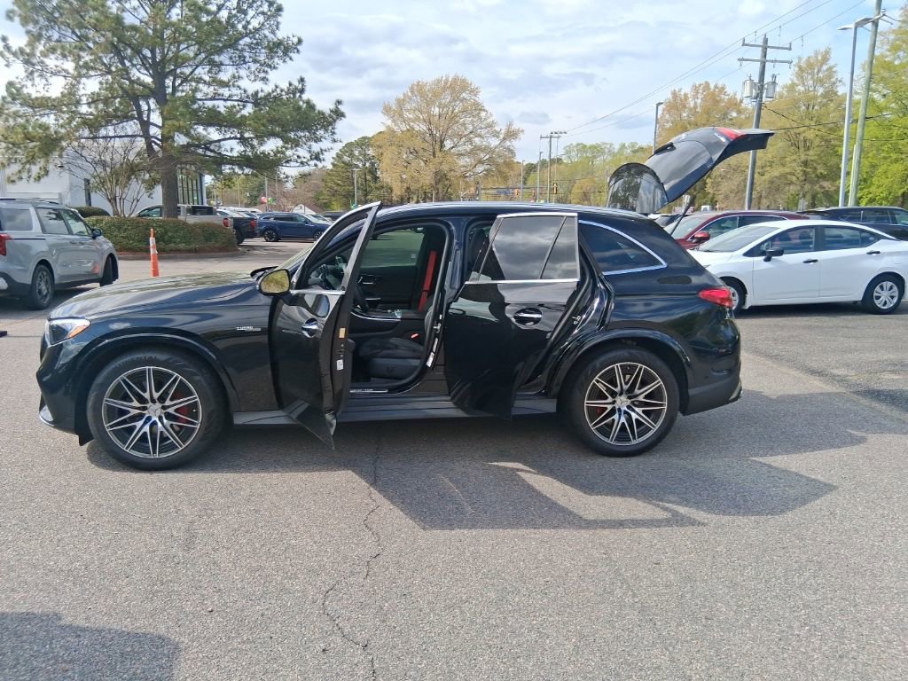 Used 2025 Mercedes-Benz GLC 43 AMG 4MATIC image 24