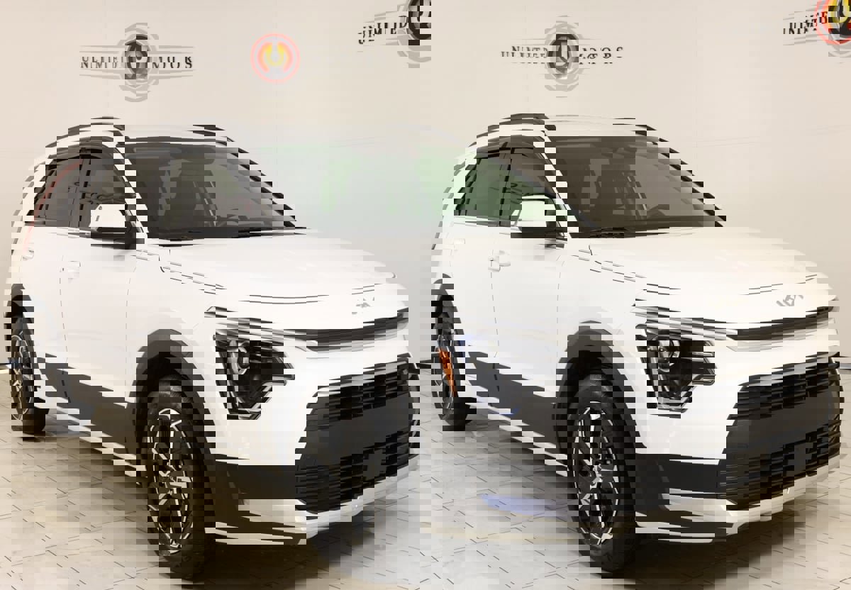Used 2024 Kia Niro EX image 34