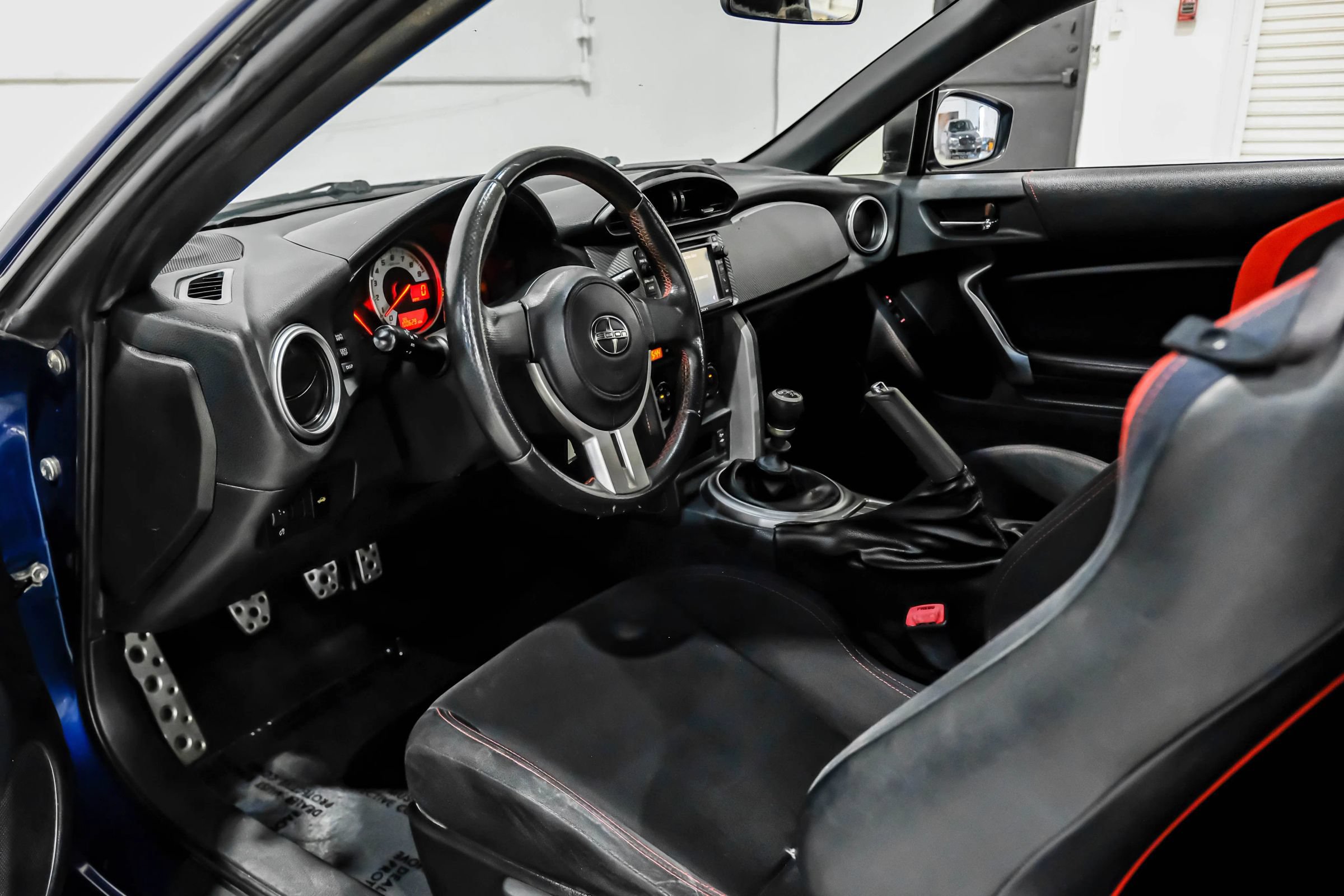 Used 2015 Scion FR-S RWD image 13