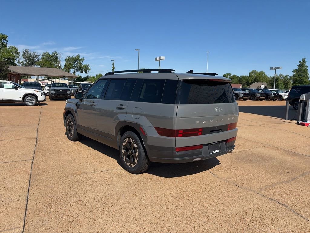 Used 2024 Hyundai Santa Fe SEL FWD image 3