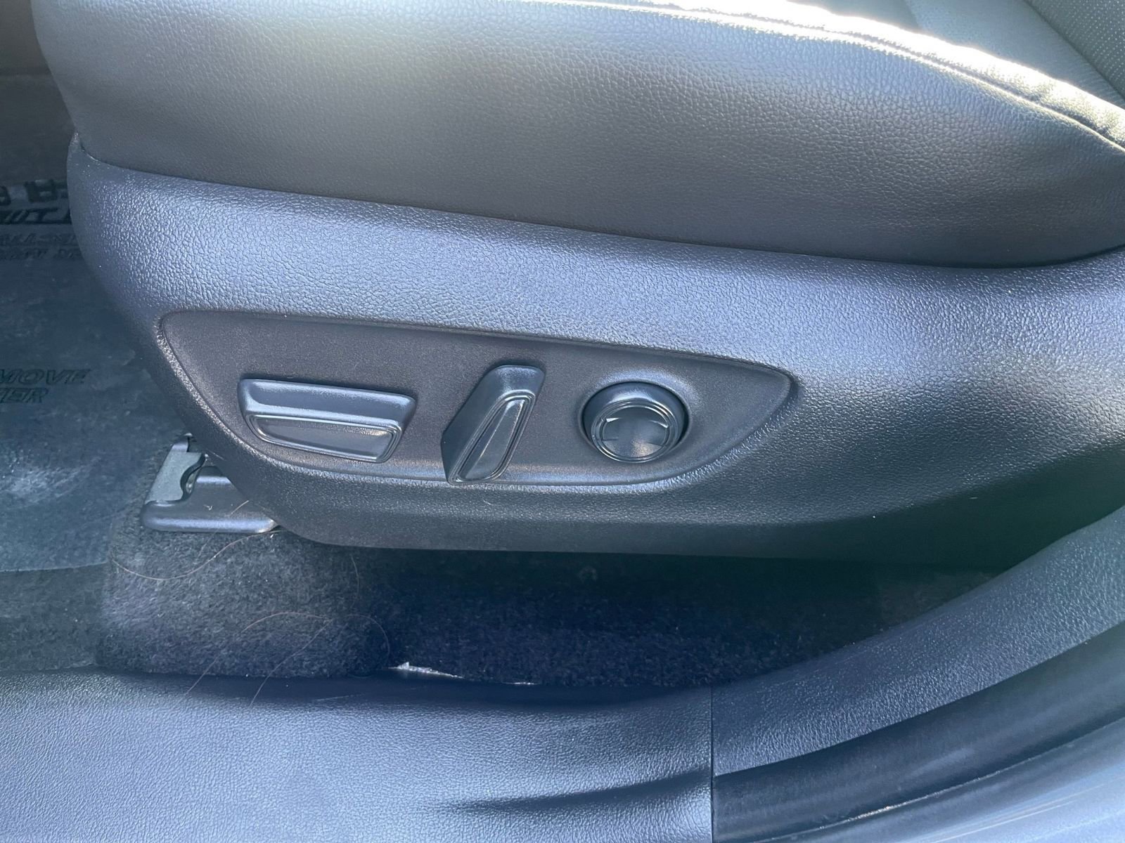 Used 2025 Toyota Grand Highlander FWD image 23