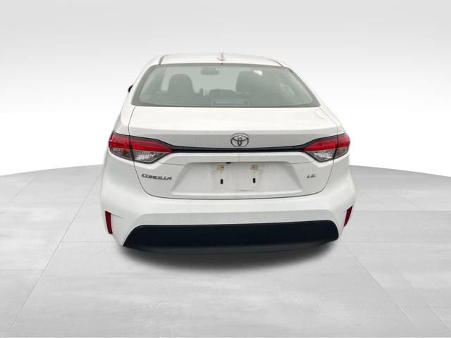 Used 2024 Toyota Corolla LE image 6
