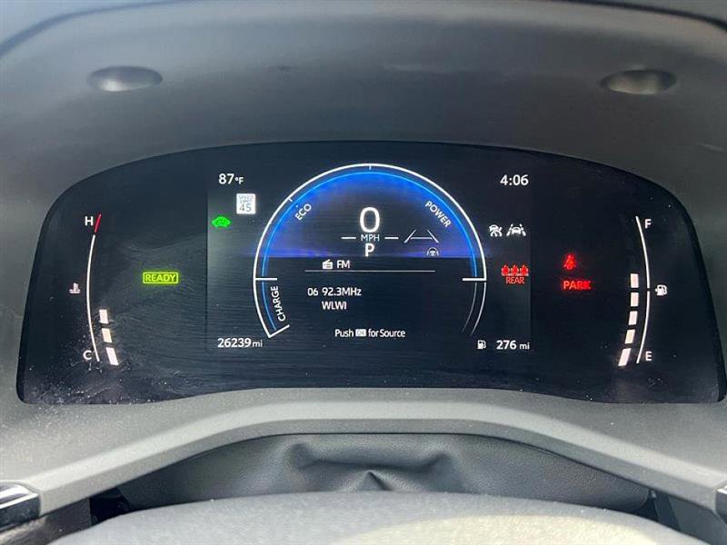 Used 2025 Toyota Camry SE image 24