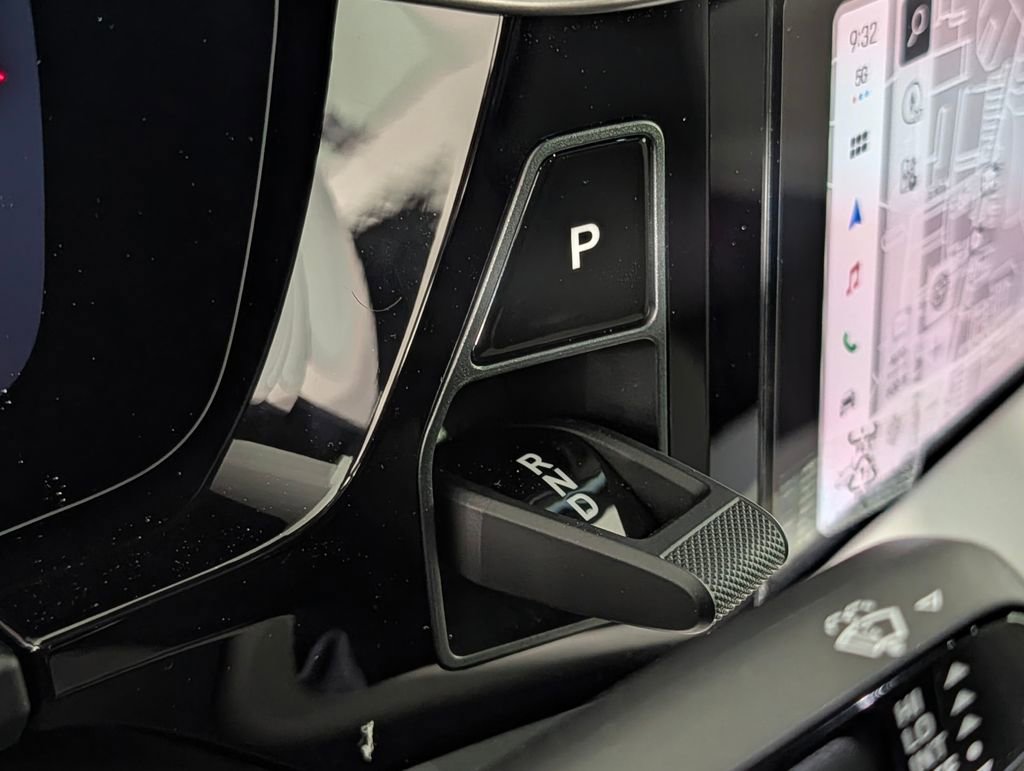 New 2026 Porsche Macan 4S Electric image 38