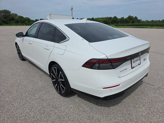 Used 2024 Honda Accord Touring image 11