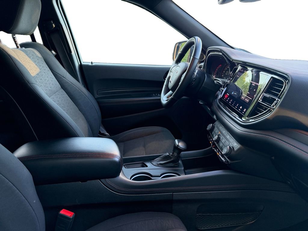 Used 2025 Dodge Durango GT AWD/4WD image 15