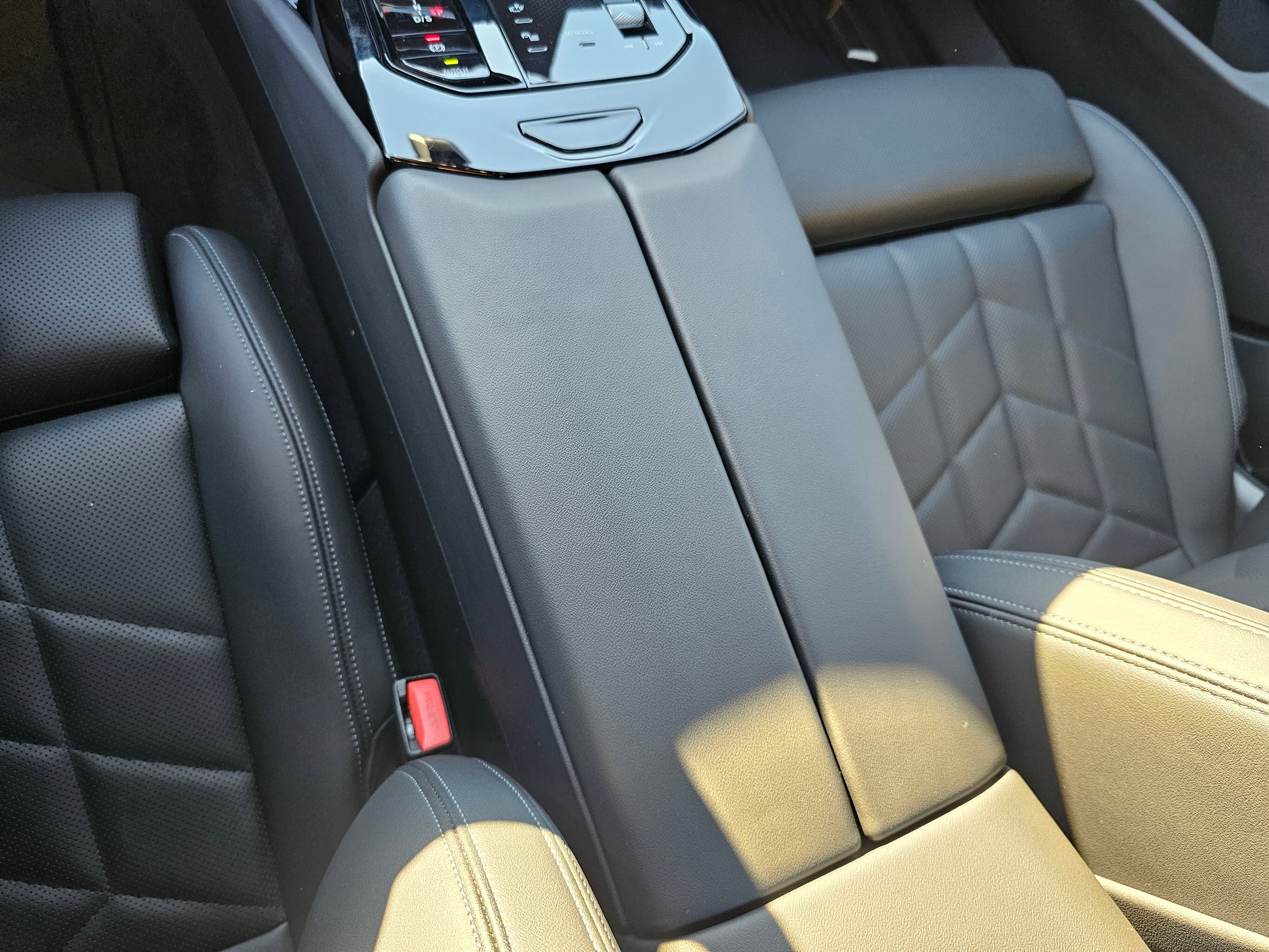 Certified 2025 BMW 530i xDrive w/ Premium Package image 23