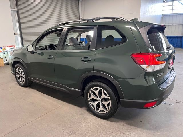 Used 2022 Subaru Forester Premium w/ Popular Package #2 image 6