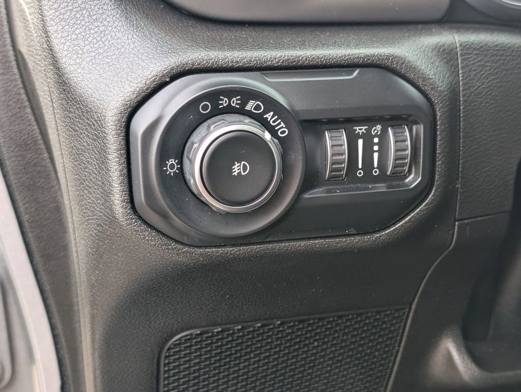 Used 2019 Jeep Wrangler Unlimited Sport S image 39