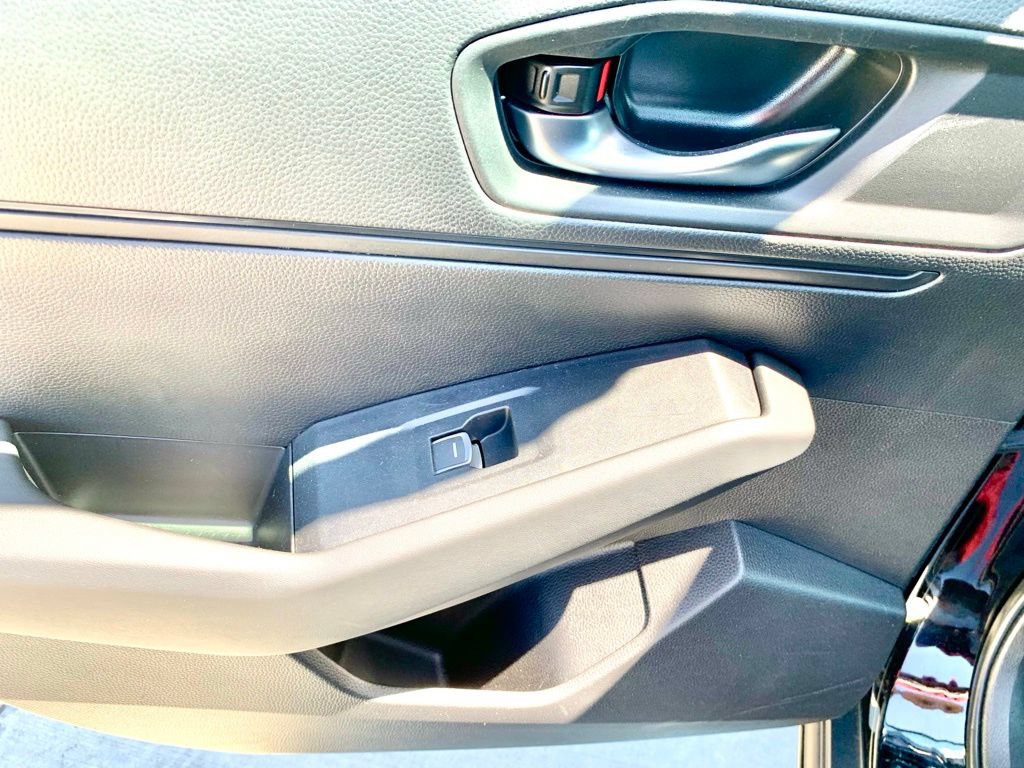 Used 2025 Honda Accord LX image 18