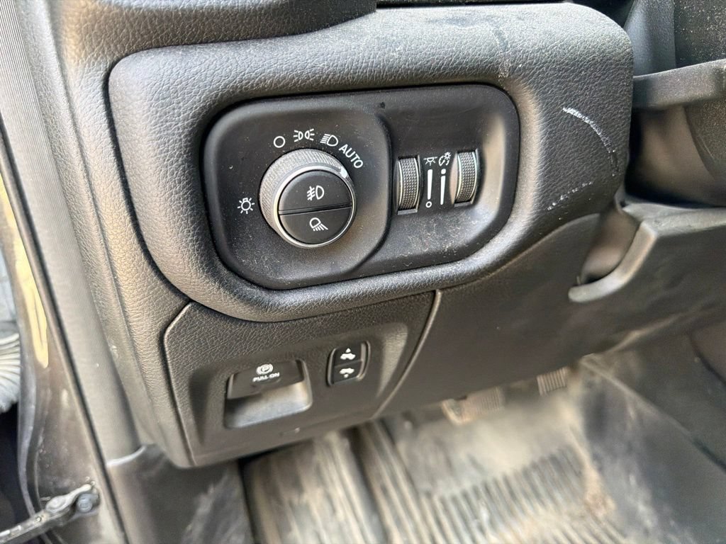Used 2024 RAM 1500 Laramie AWD/4WD image 30