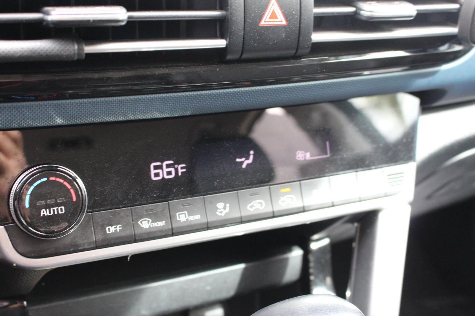 Certified 2022 Kia Seltos S image 23