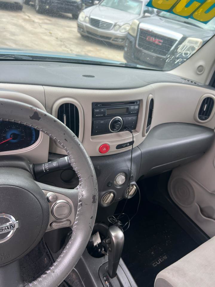 Used 2009 Nissan Cube 1.8 S w/ Interior Designer Pkg FWD image 10