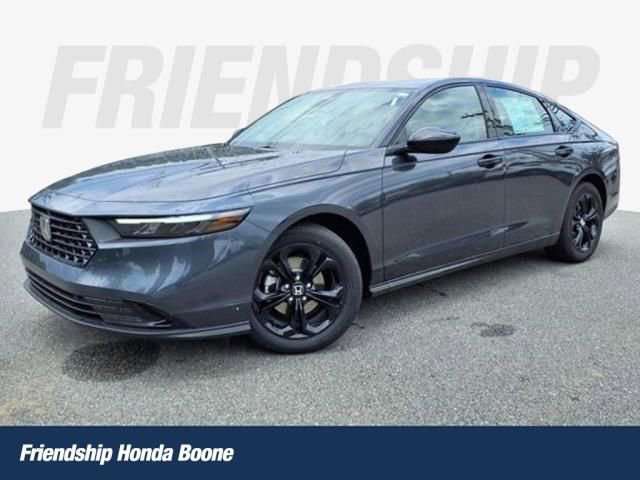 Used 2025 Honda Accord SE image 1