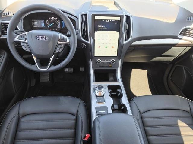 Certified 2024 Ford Edge SEL w/ Convenience Package AWD/4WD image 5