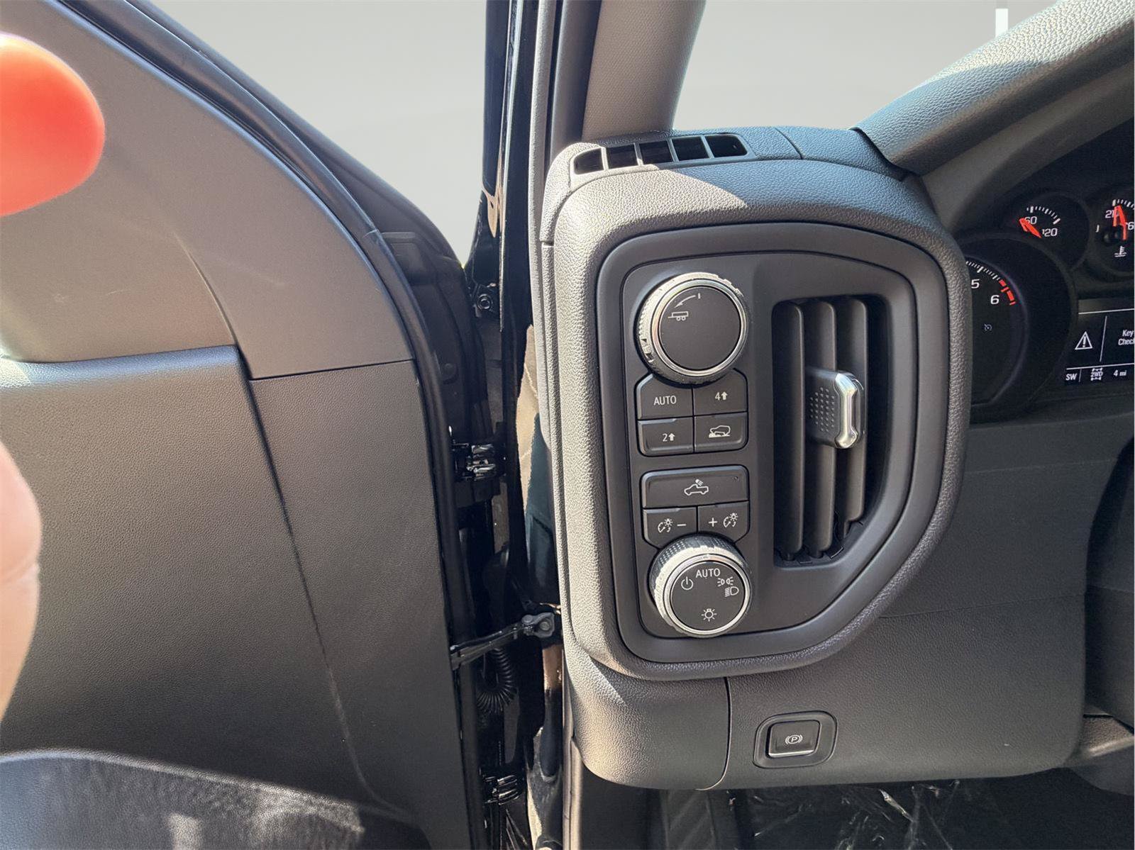 New 2026 Chevrolet Silverado 1500 Custom w/ LPO, Dark Essentials Package AWD/4WD image 13