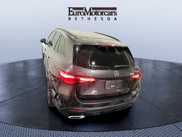 Used 2026 Mercedes-Benz GLC 300 4MATIC image 2