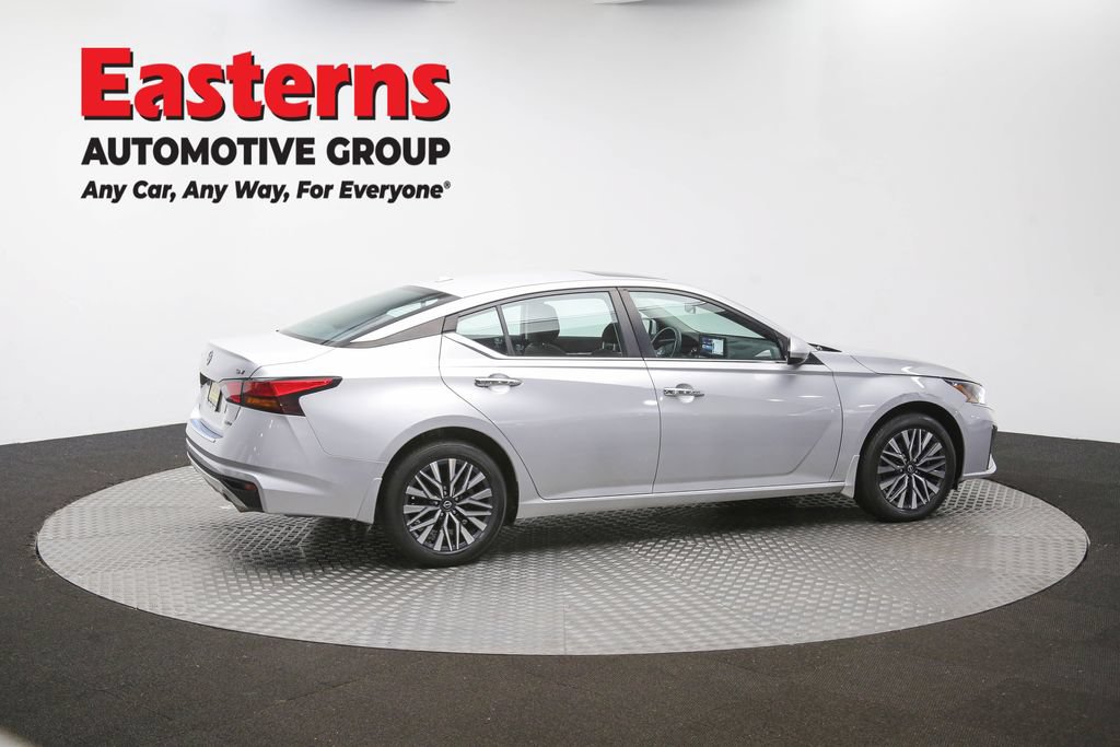 Used 2023 Nissan Altima 2.5 SV w/ SV Premium Package AWD/4WD image 46