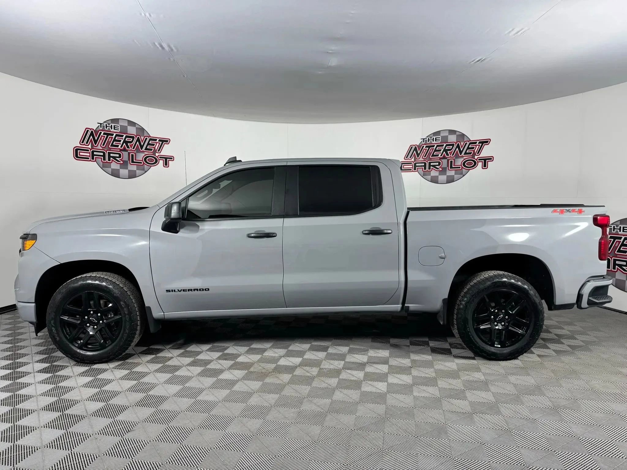 Used 2024 Chevrolet Silverado 1500 Custom w/ LPO, Dark Essentials Package image 4