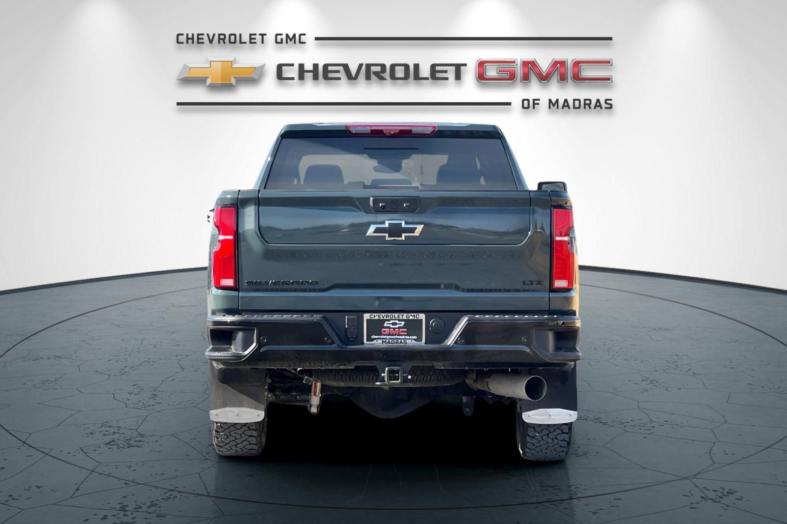 Used 2026 Chevrolet Silverado 3500 LTZ w/ LTZ Plus Package image 4