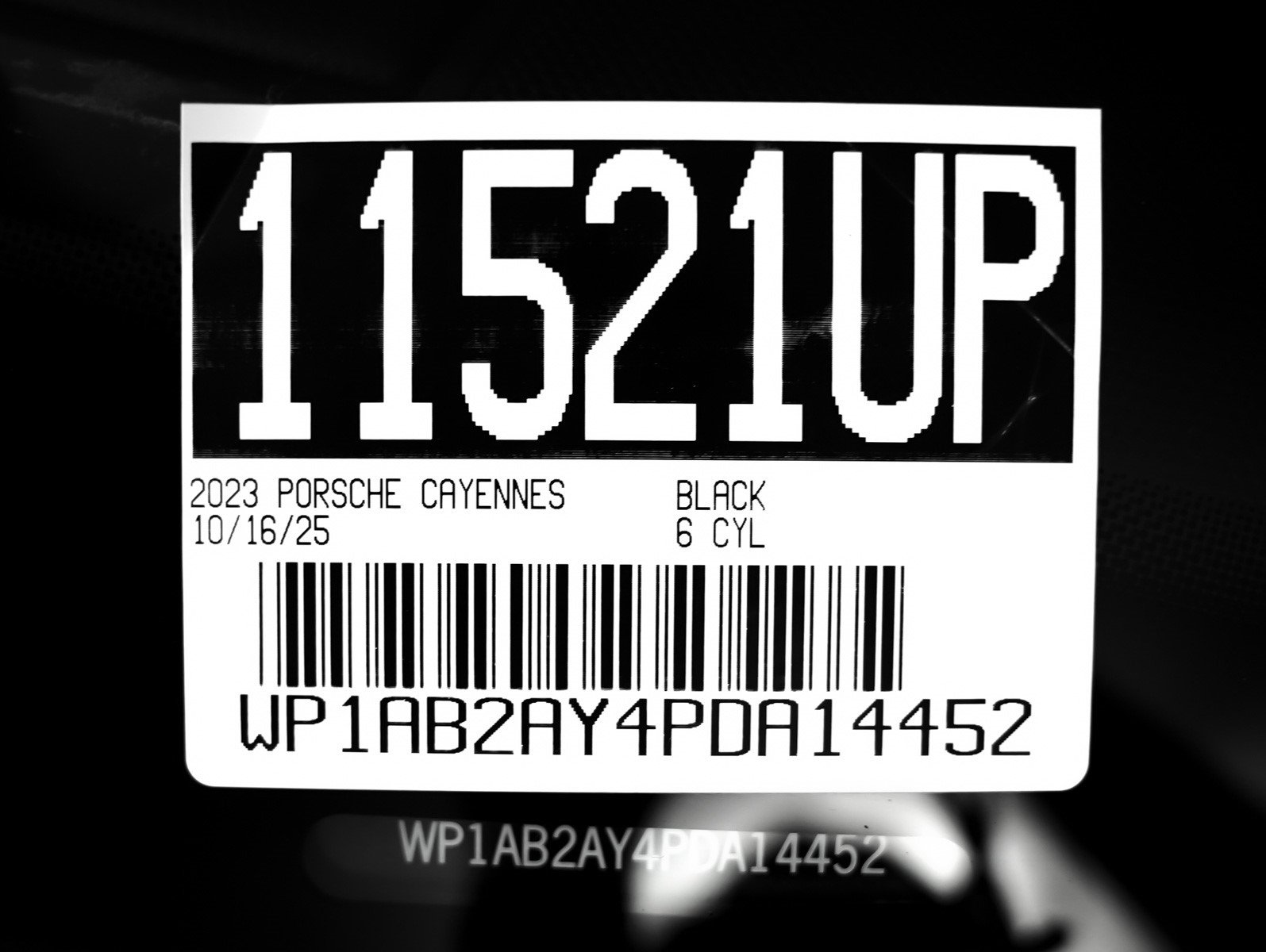 Used 2023 Porsche Cayenne image 28