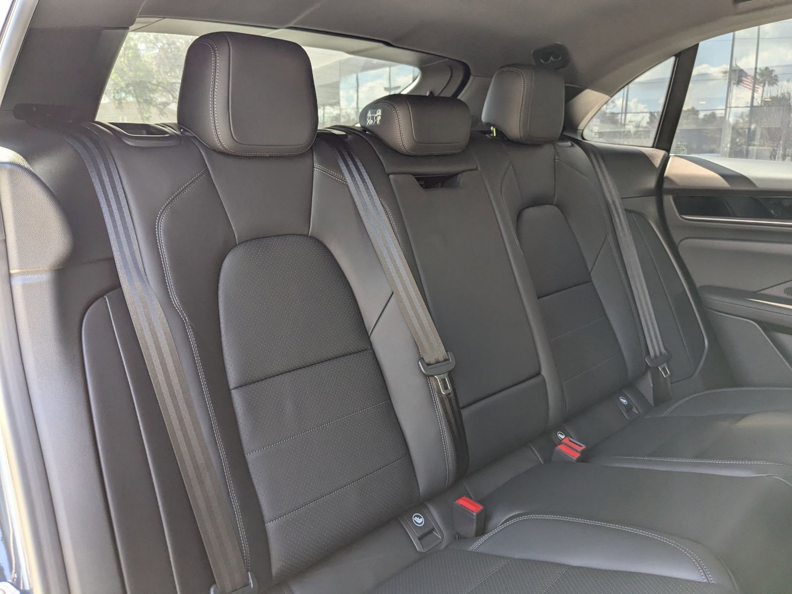 New 2025 Porsche Macan 4S Electric image 22