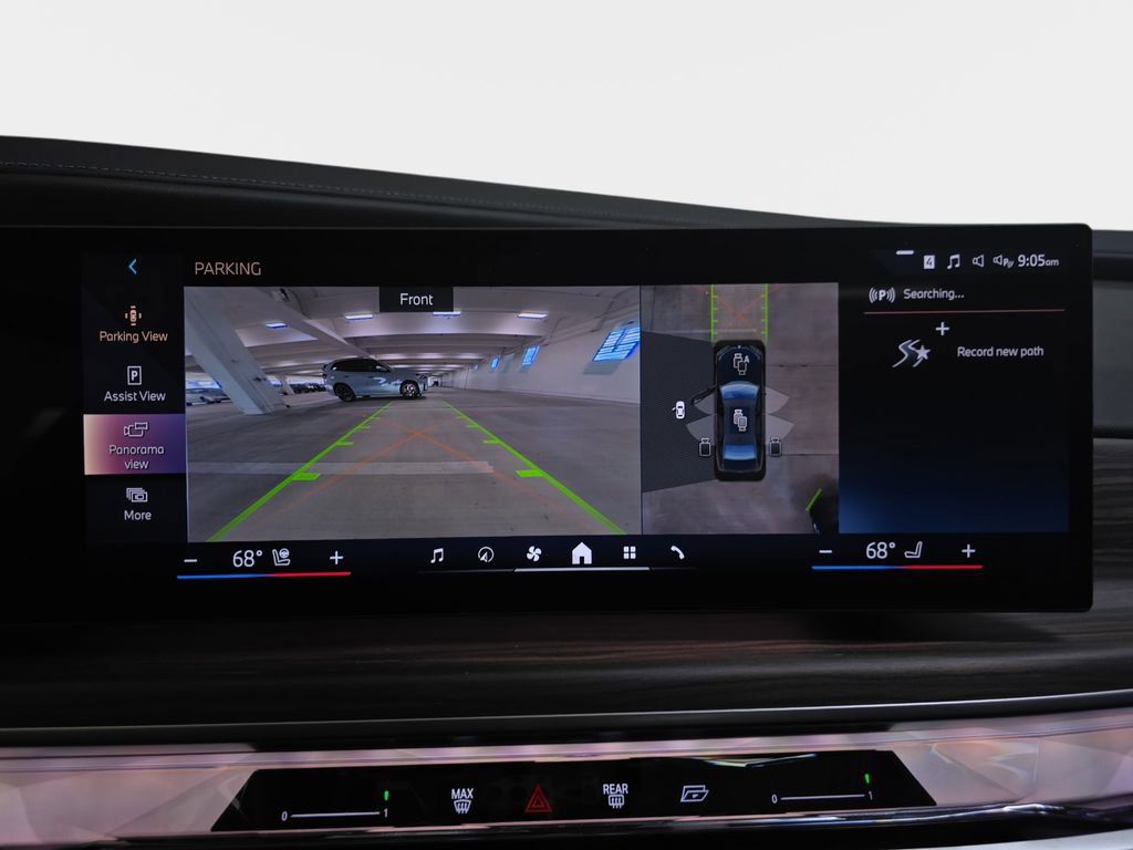 Used 2023 BMW 740i w/ Parking Assistance Package image 24