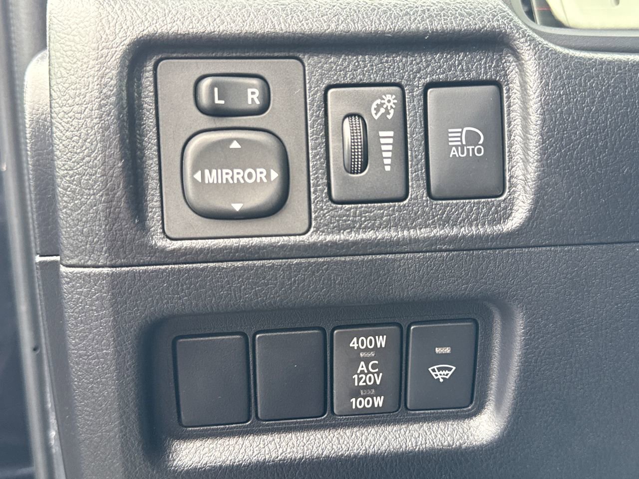 Used 2023 Toyota 4Runner SR5 AWD/4WD image 17
