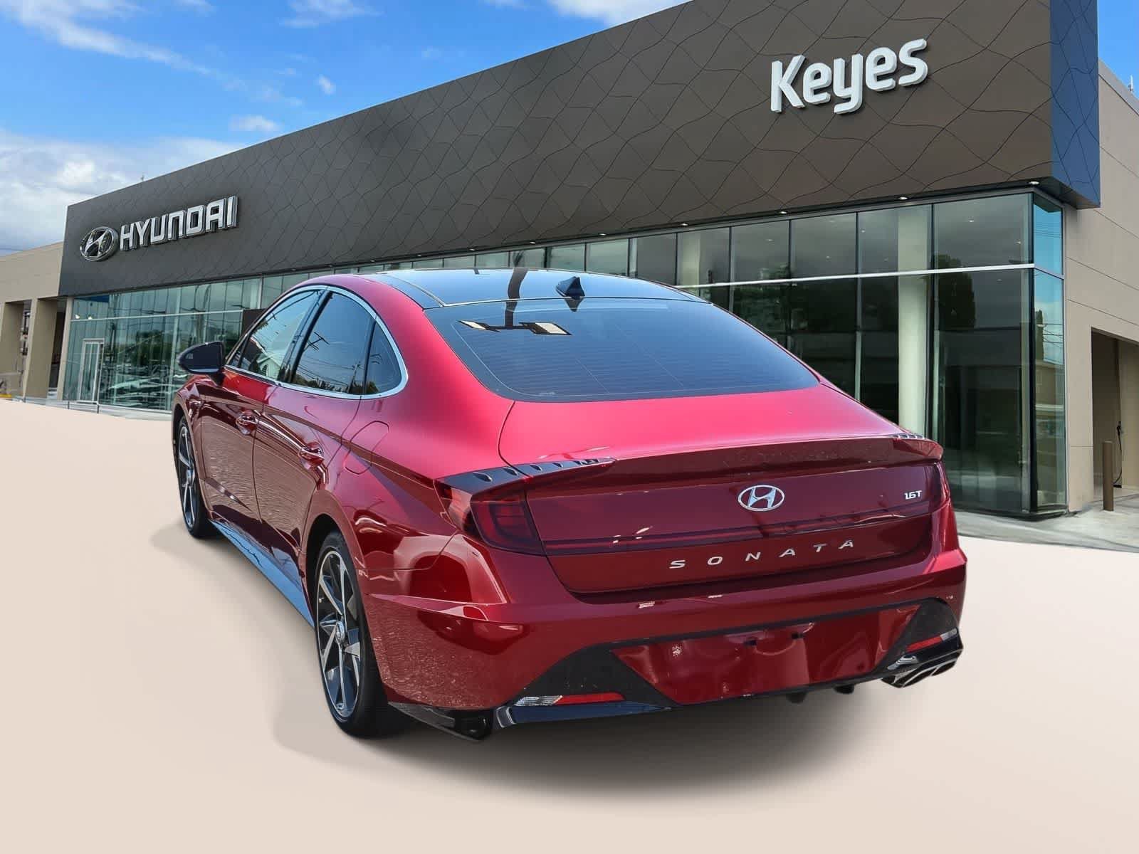 Certified 2023 Hyundai Sonata SEL Plus w/ Preferred Accessory Package FWD image 7