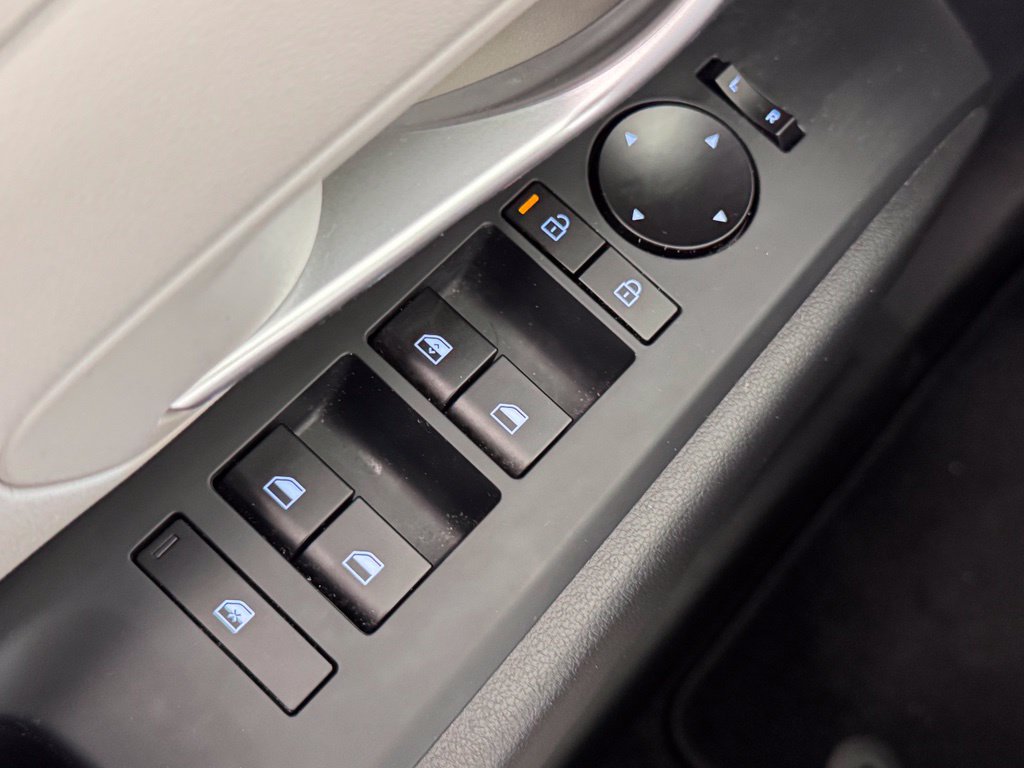 Certified 2025 Hyundai Tucson SE FWD image 22