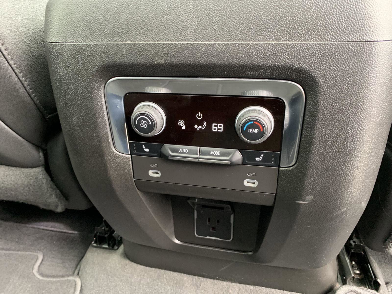 Used 2023 Chevrolet Tahoe High Country image 42