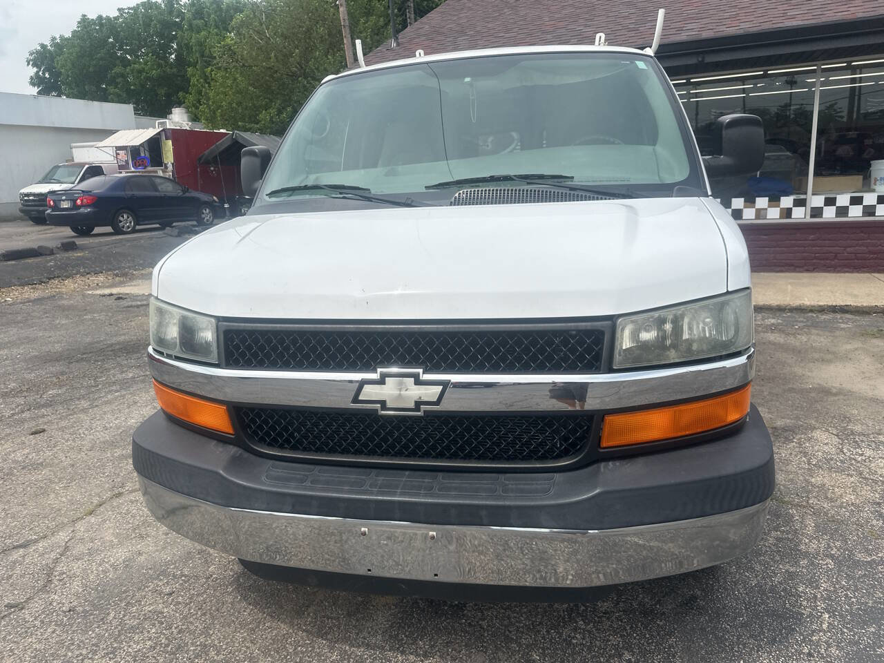 Used 2005 Chevrolet Express 2500 RWD image 8