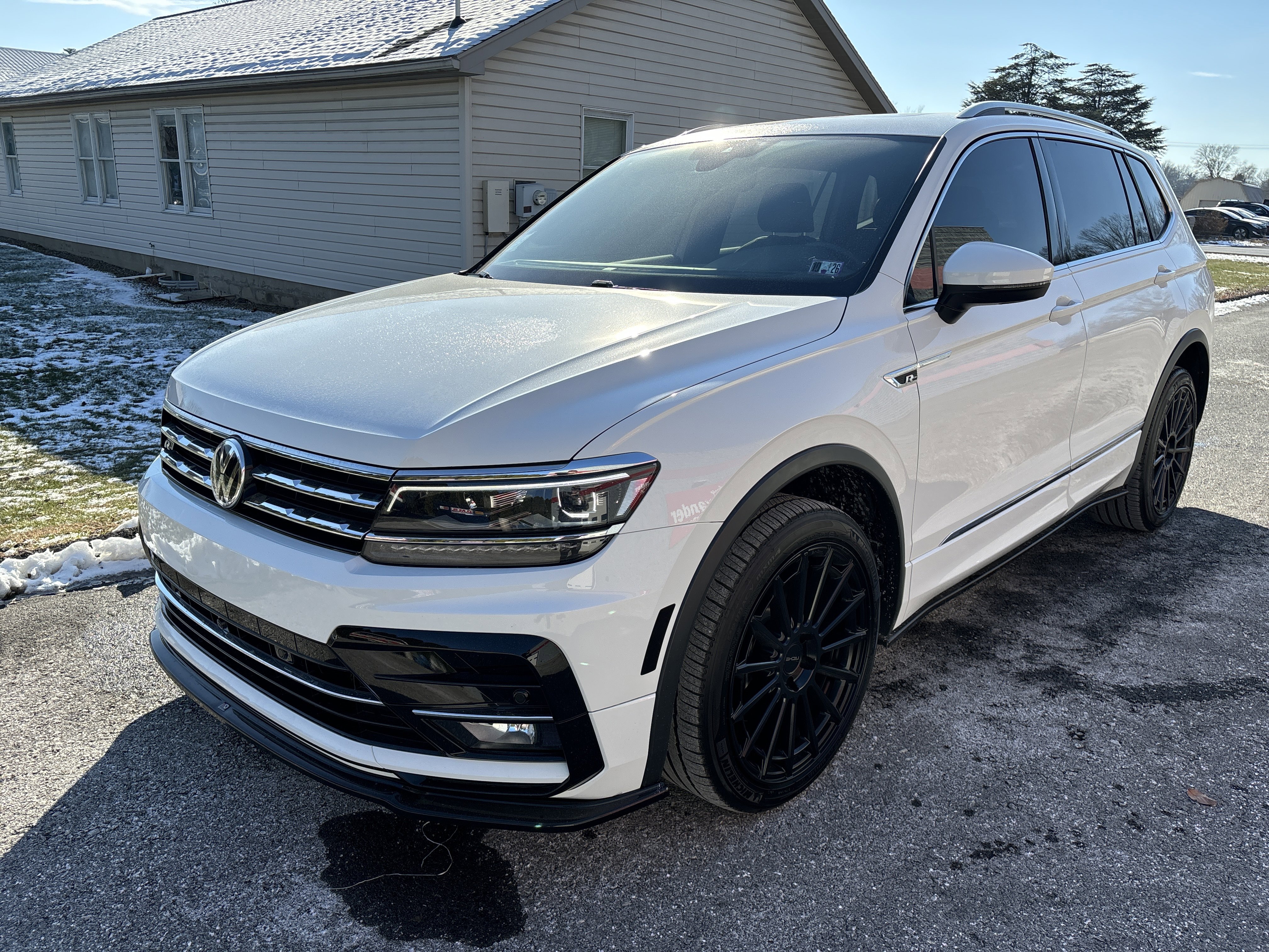 Used 2021 Volkswagen Tiguan SEL Premium R-Line image 8