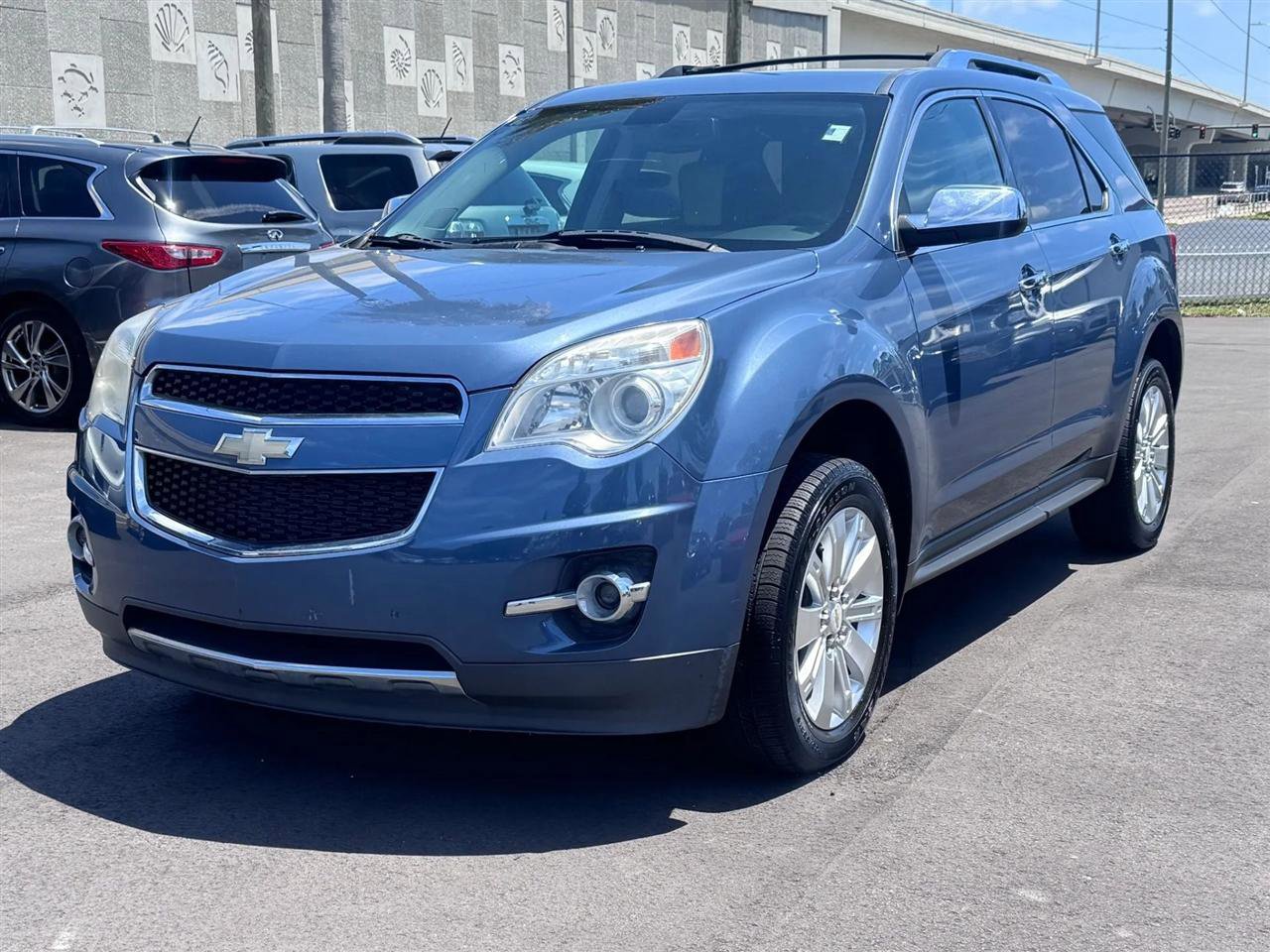 Used 2011 Chevrolet Equinox LTZ FWD image 3