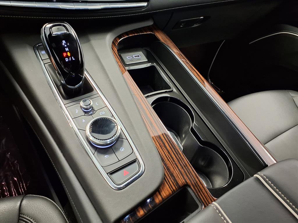 Certified 2024 Cadillac Escalade ESV Luxury image 23