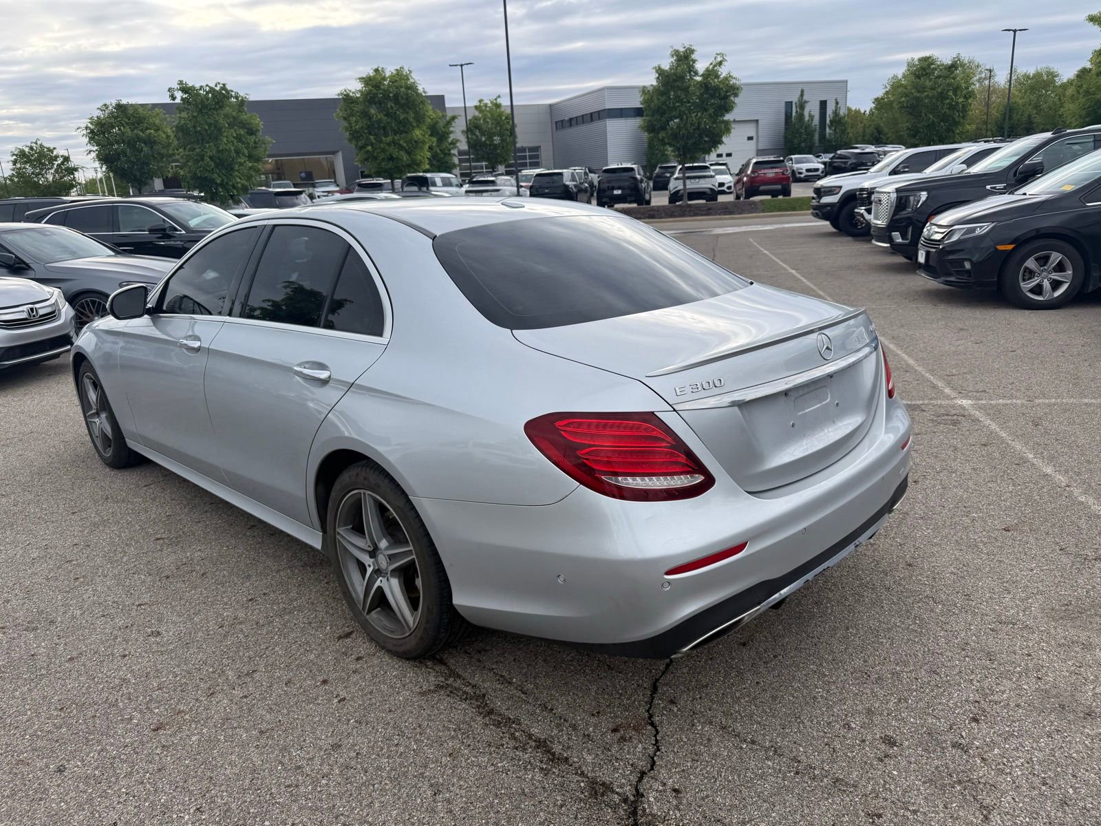Used 2017 Mercedes-Benz E 300 4MATIC image 7