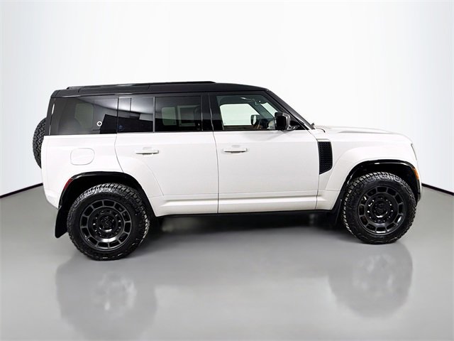 New 2026 Land Rover Defender 110 OCTA image 4