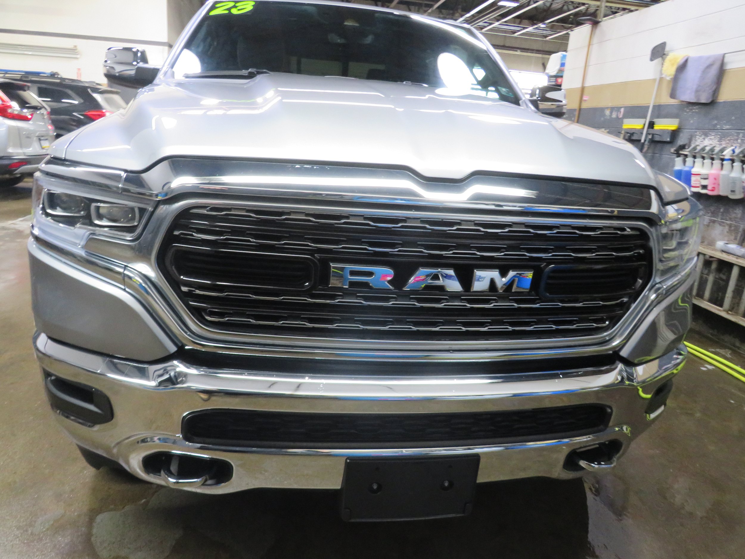 Used 2023 RAM 1500 Limited AWD/4WD image 2