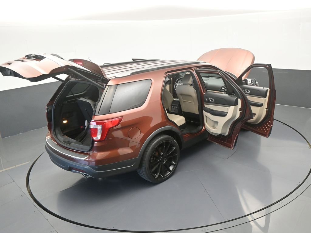 Used 2018 Ford Explorer XLT w/ Equipment Group 202A FWD image 66
