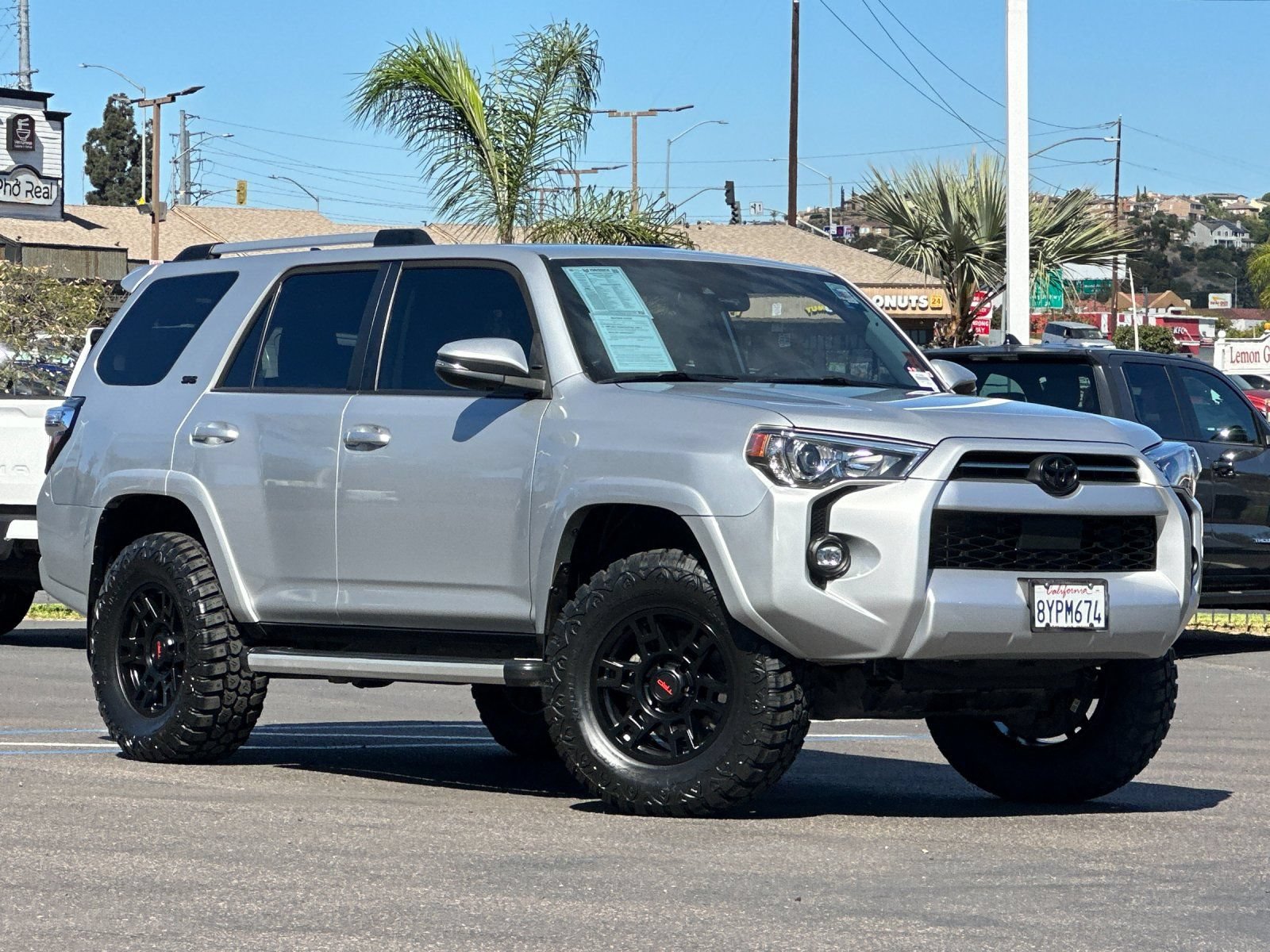Used 2022 Toyota 4Runner SR5 Premium w/ Moonroof Package RWD image 8