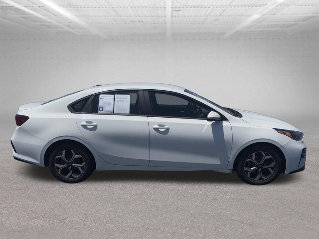 Used 2020 Kia Forte LXS FWD image 3