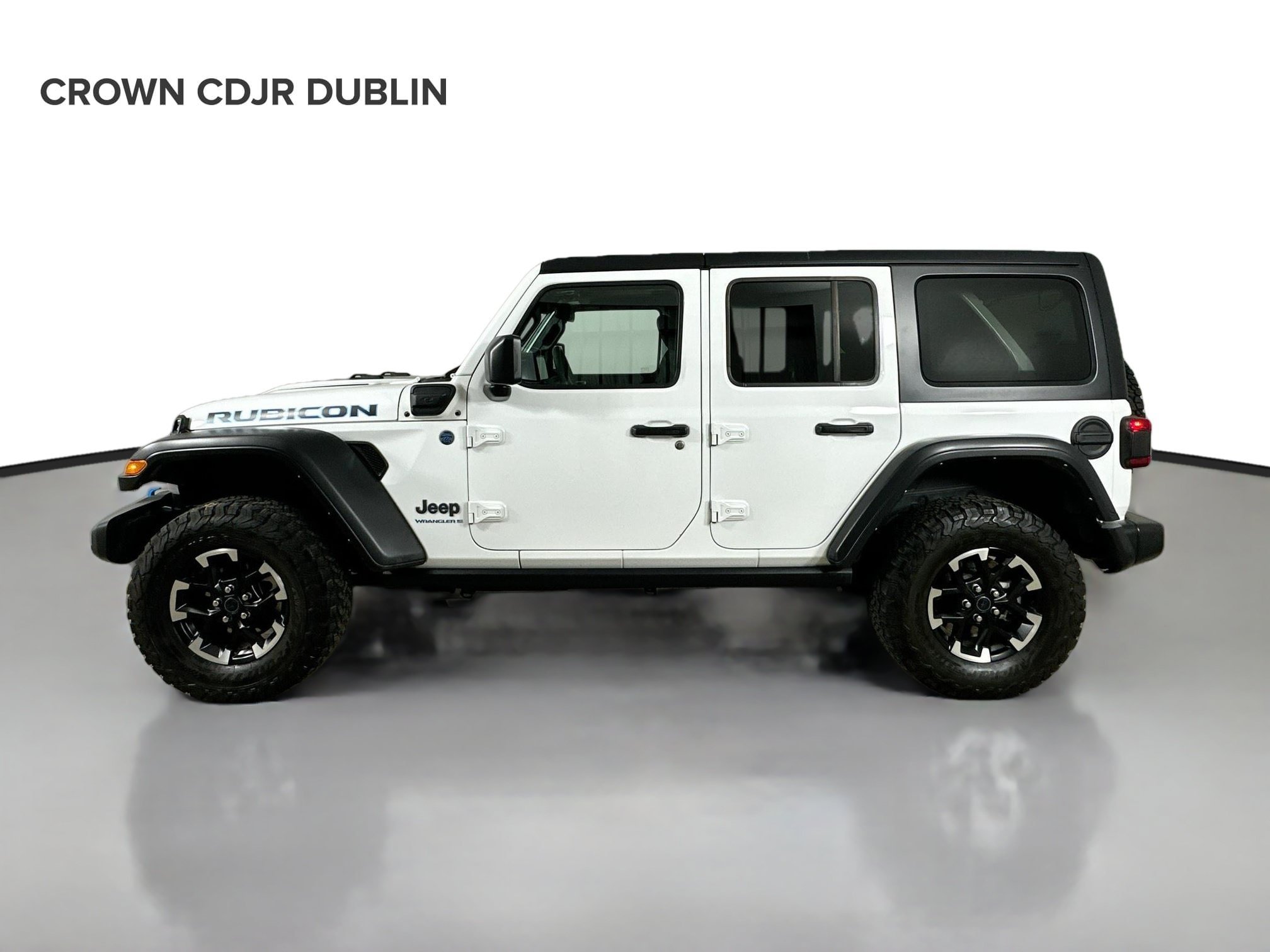 Used 2024 Jeep Wrangler Unlimited Rubicon 4xe w/ Convenience Group AWD/4WD image 9