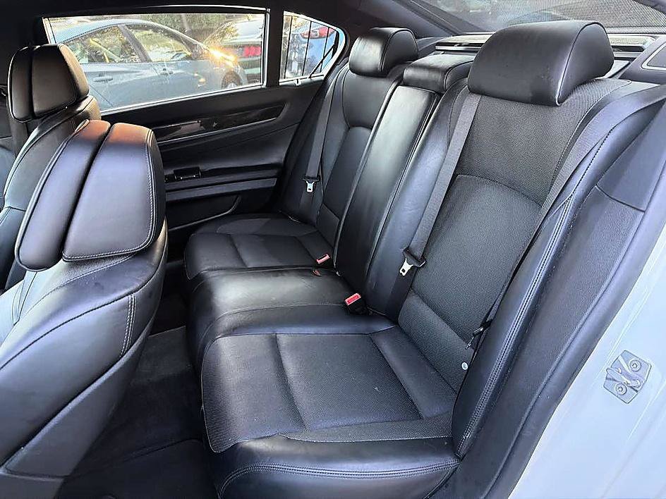 Used 2012 BMW 750Li RWD image 13