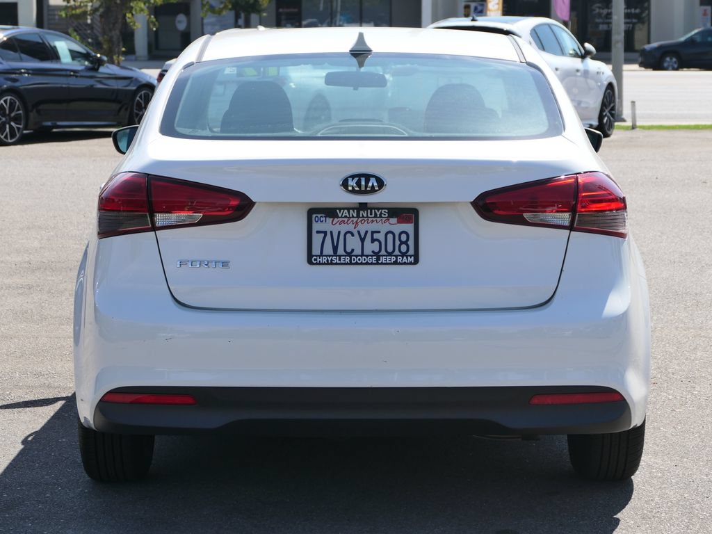 Used 2017 Kia Forte LX FWD image 5