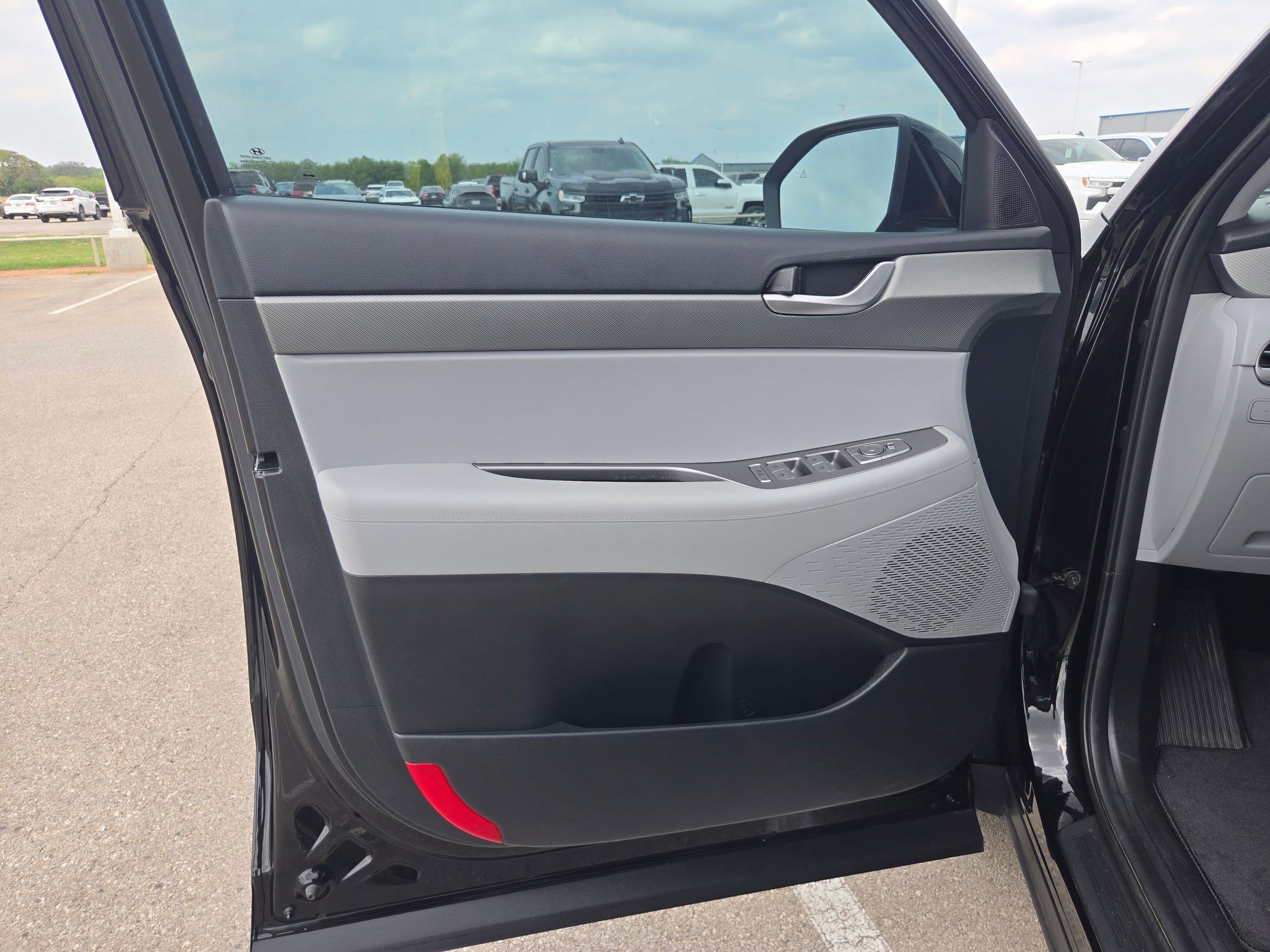 Used 2025 Hyundai Palisade SE image 12