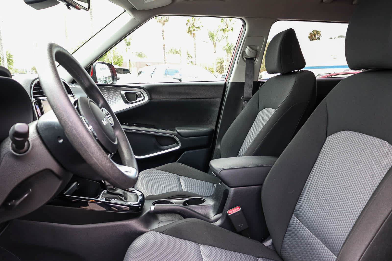 Used 2023 Kia Soul S FWD image 27