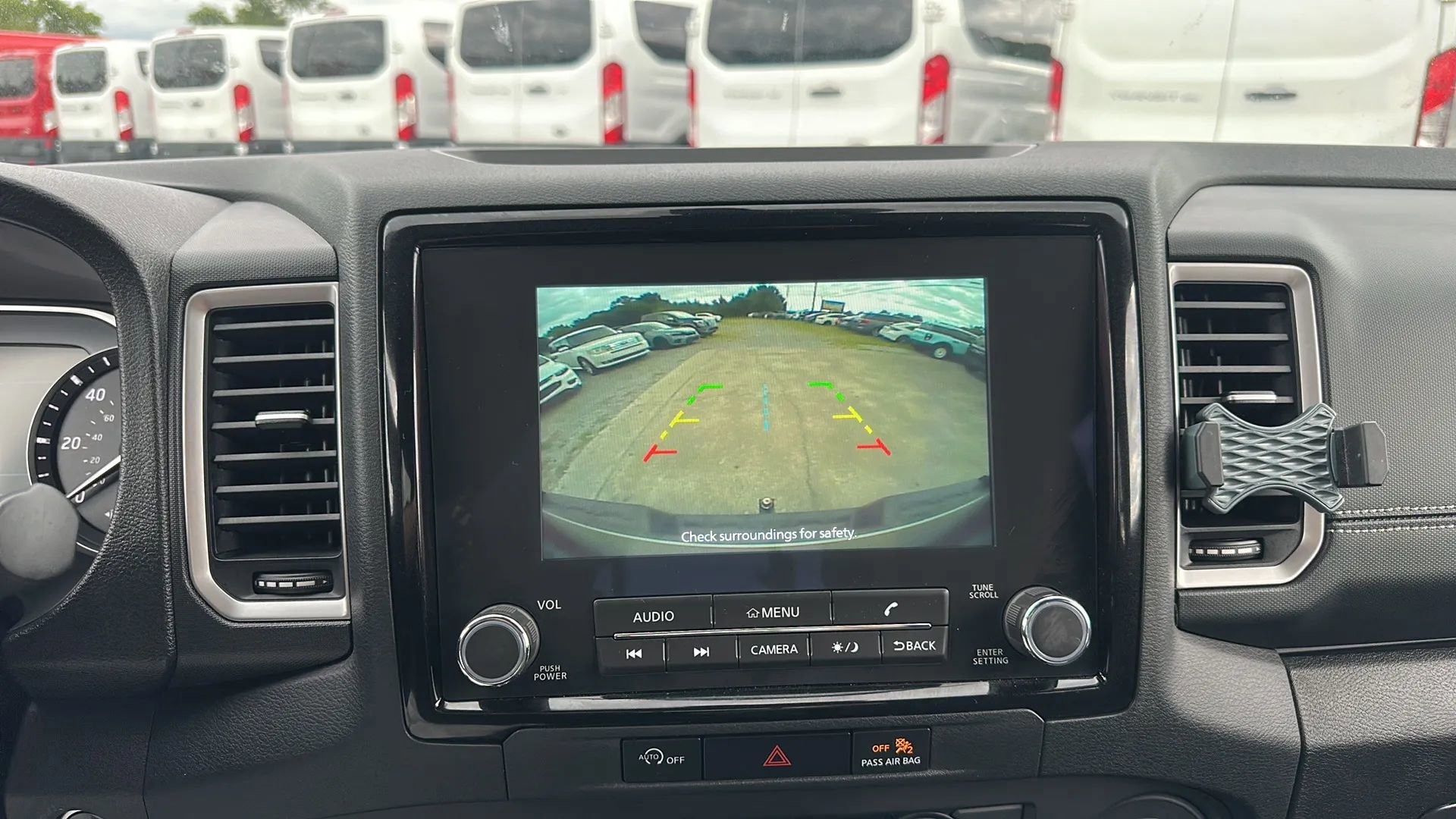 Used 2024 Nissan Frontier SV image 22